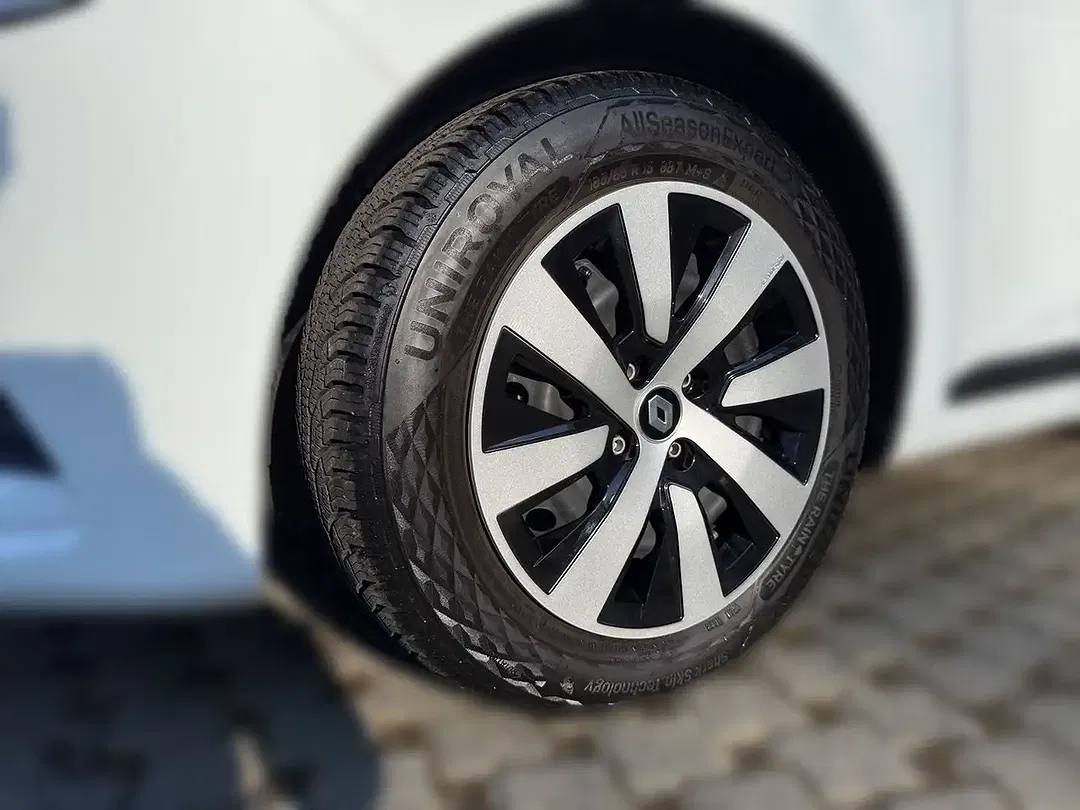 Renault Clio - Thumbnail 9