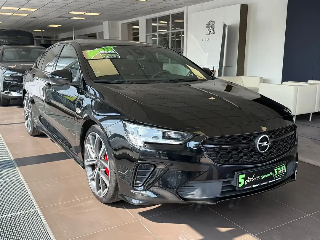 Opel Insignia - Thumbnail 3