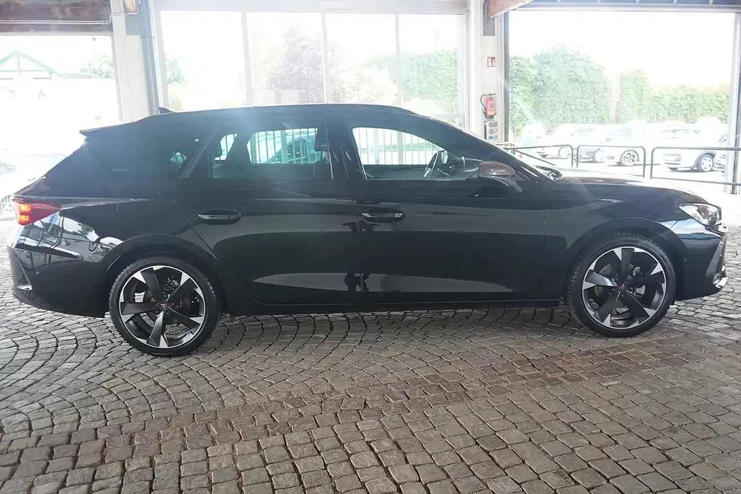 CUPRA Leon - Thumbnail 6