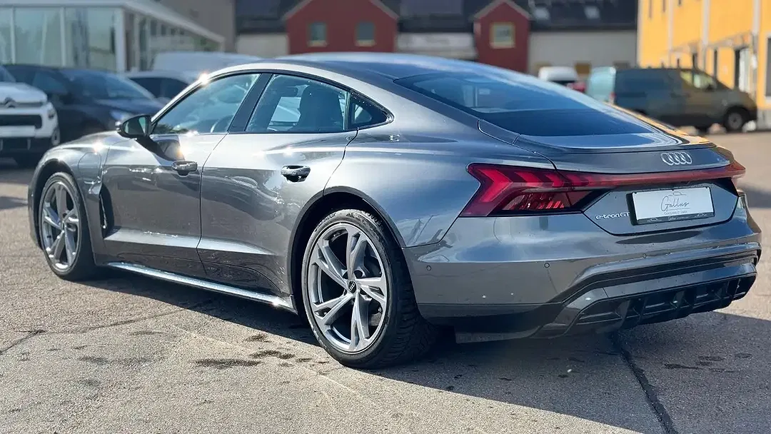 Audi e-tron GT - Thumbnail 4