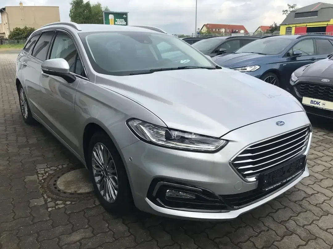 Ford Mondeo Hybrid Titanium - foto 1