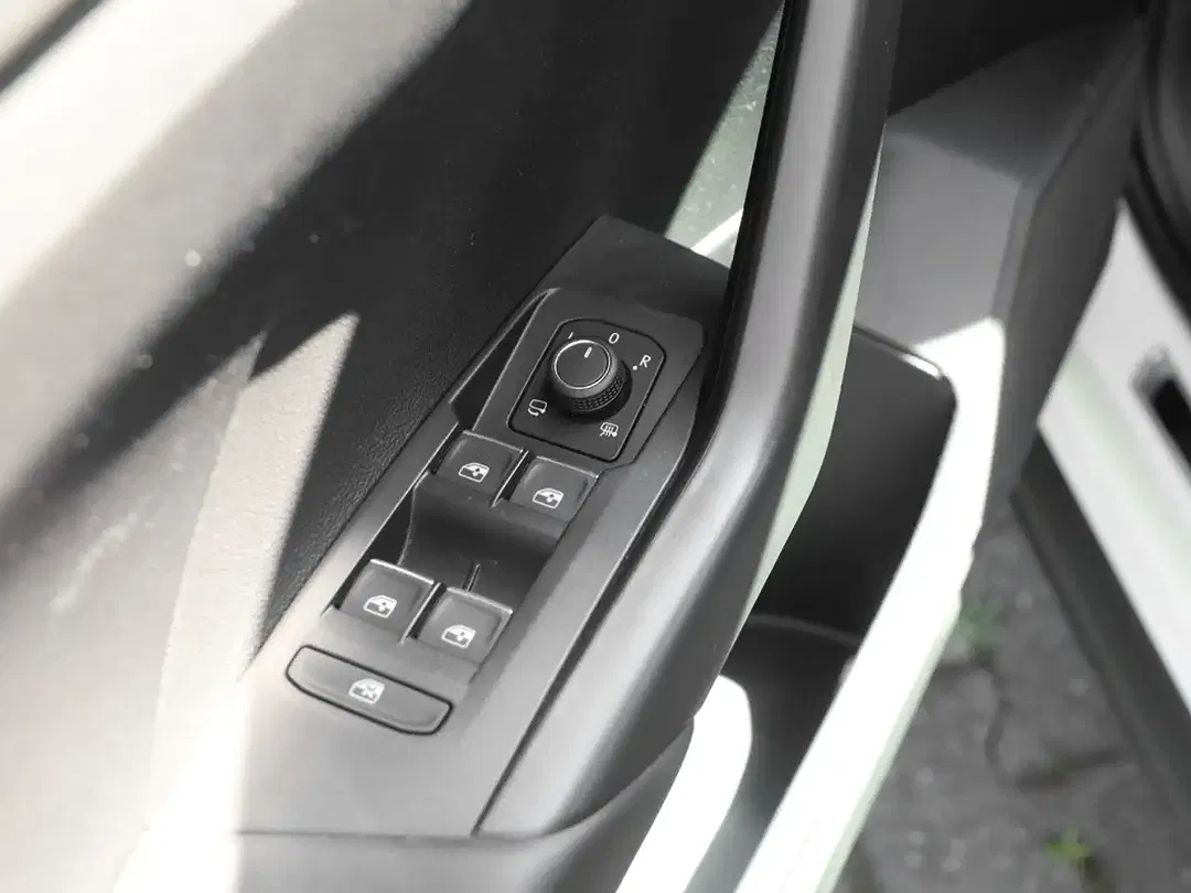 Volkswagen T-Cross - Thumbnail 13