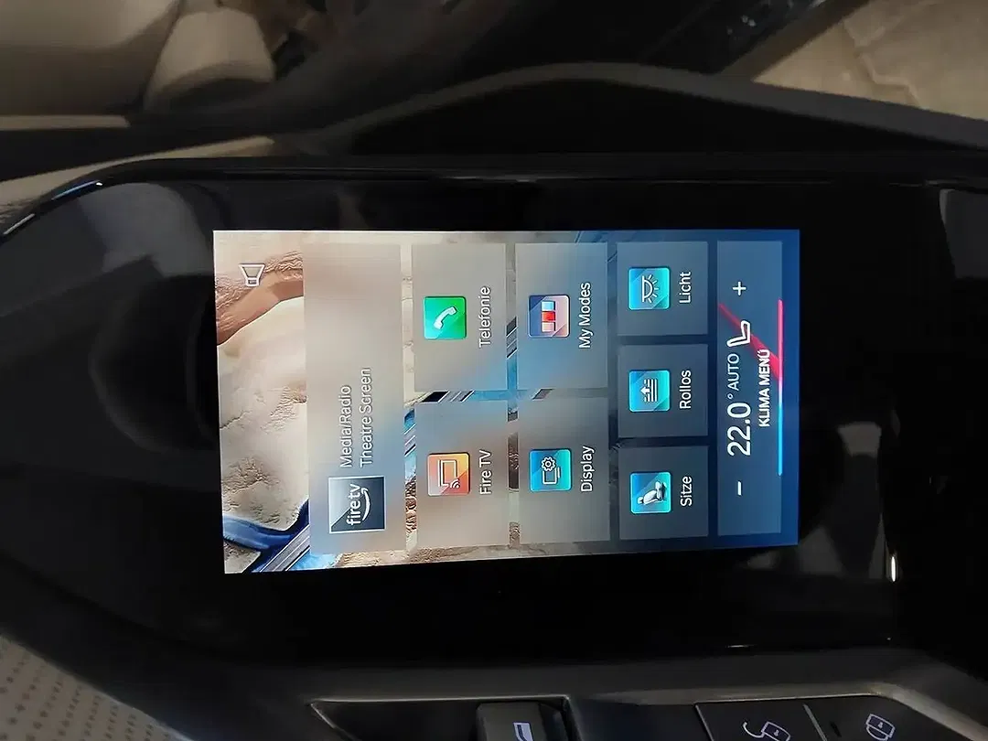 BMW i7 - Thumbnail 14