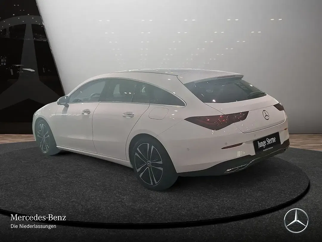 Mercedes-Benz CLA 180 - Thumbnail 9