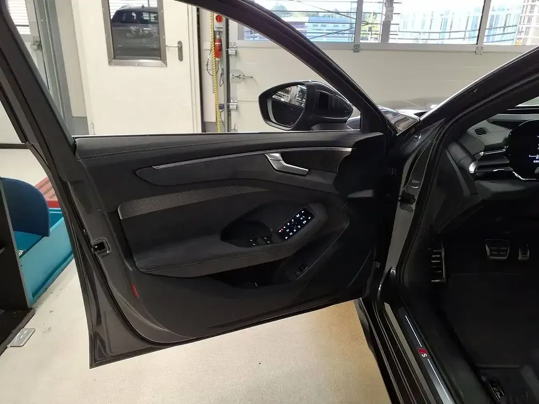 Audi A6 - Thumbnail 5
