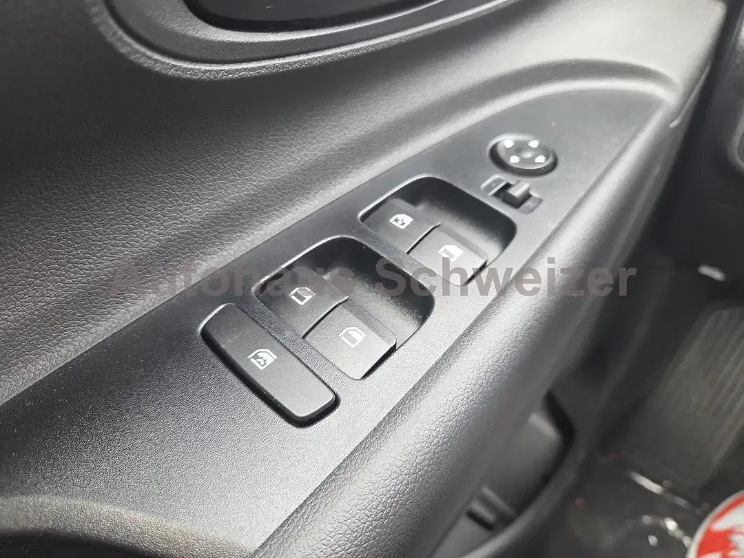 Hyundai i20 - Thumbnail 18