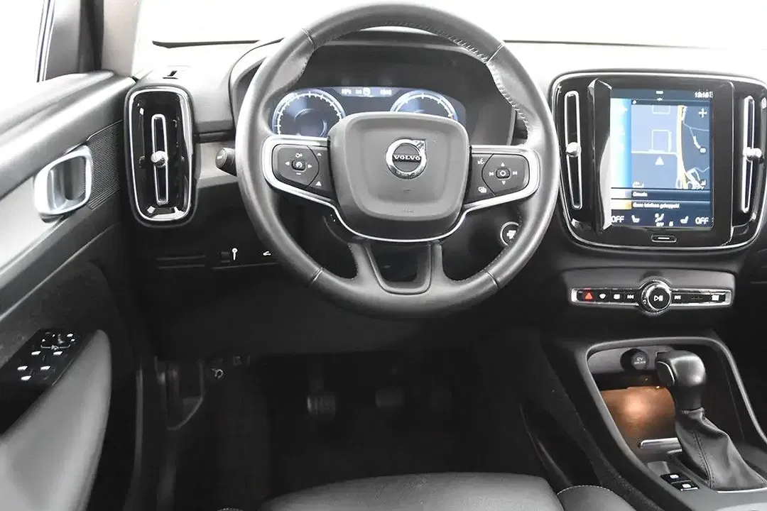 Volvo XC40 - Thumbnail 11