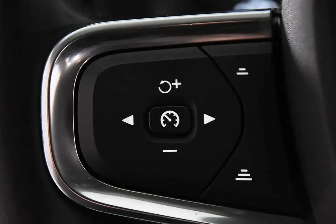 Volvo XC40 - Thumbnail 14