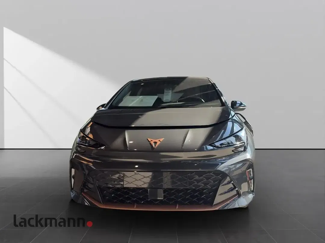 CUPRA Born - Thumbnail 2