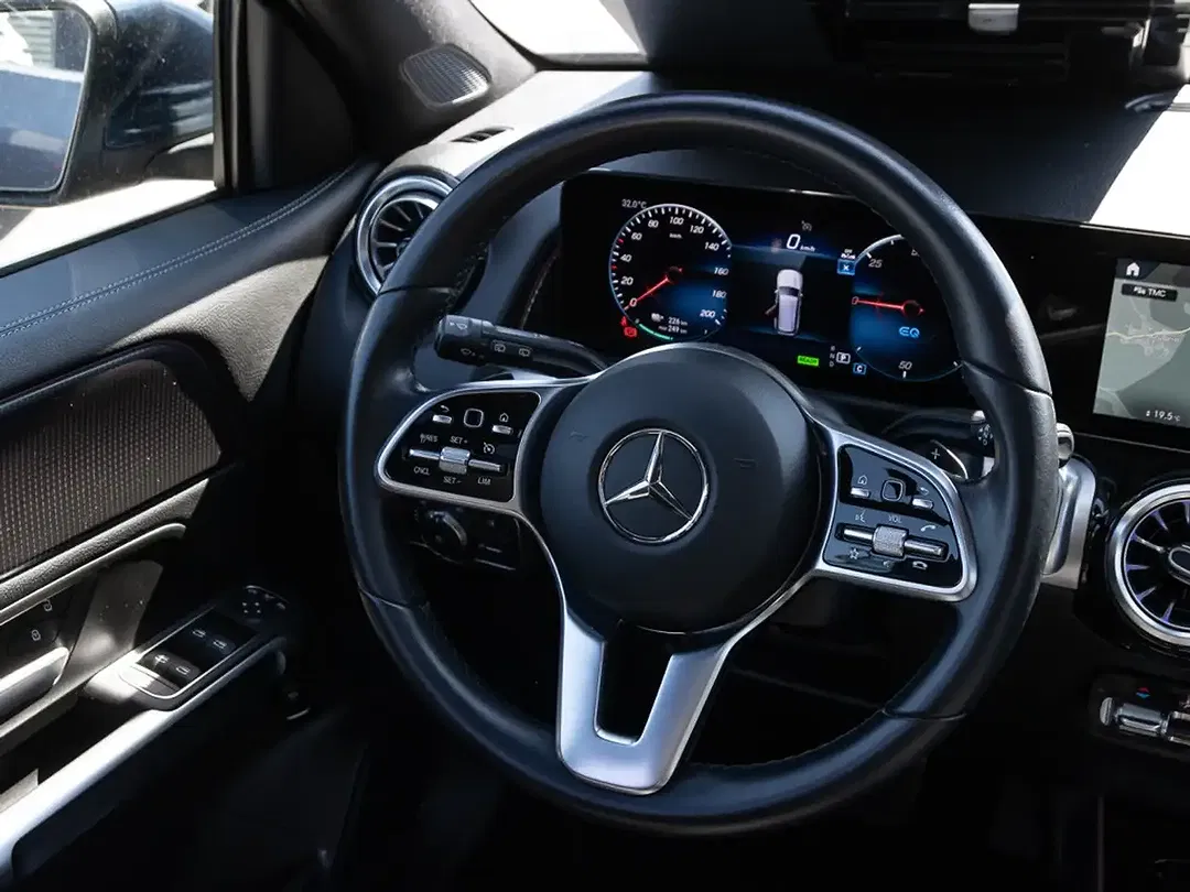 Mercedes-Benz EQB 250 - Thumbnail 11