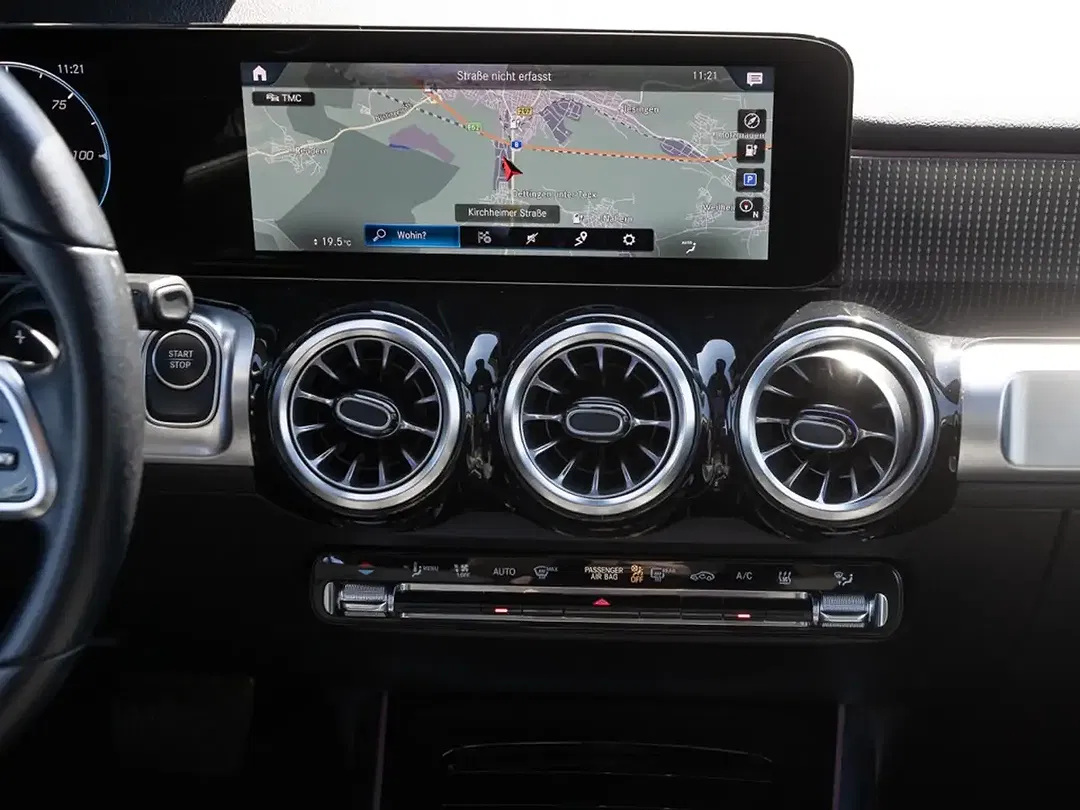 Mercedes-Benz EQB 250 - Thumbnail 12