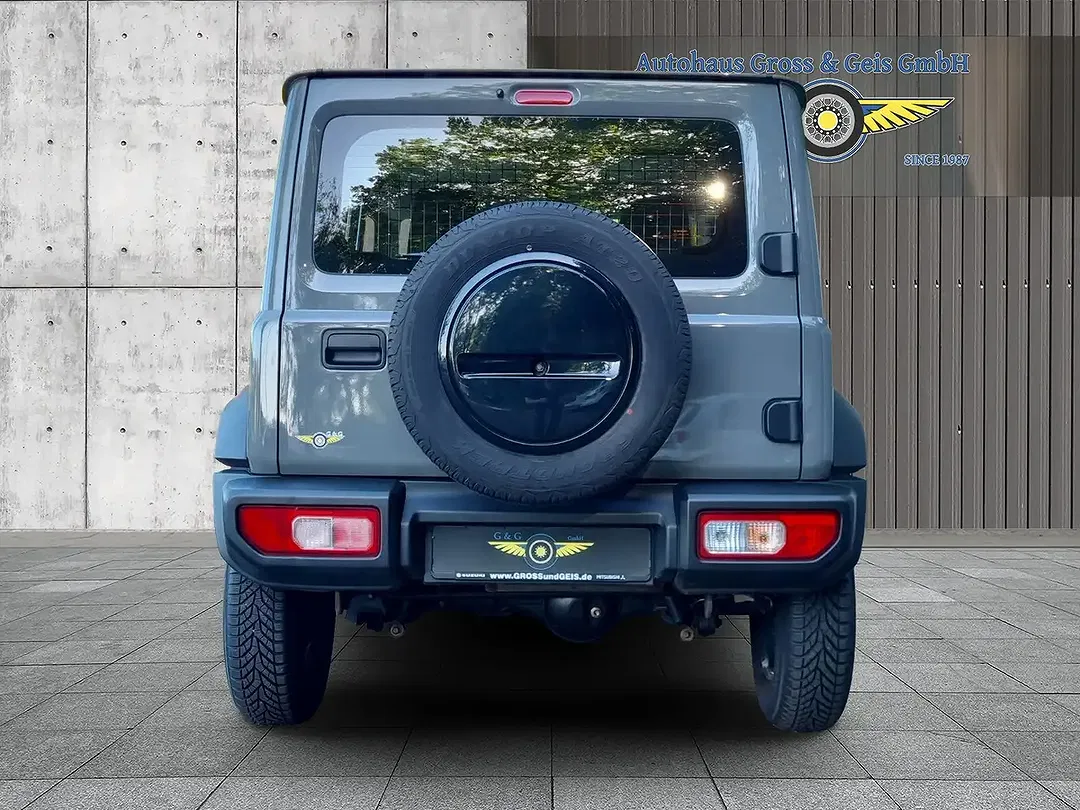 Suzuki Jimny - Thumbnail 8
