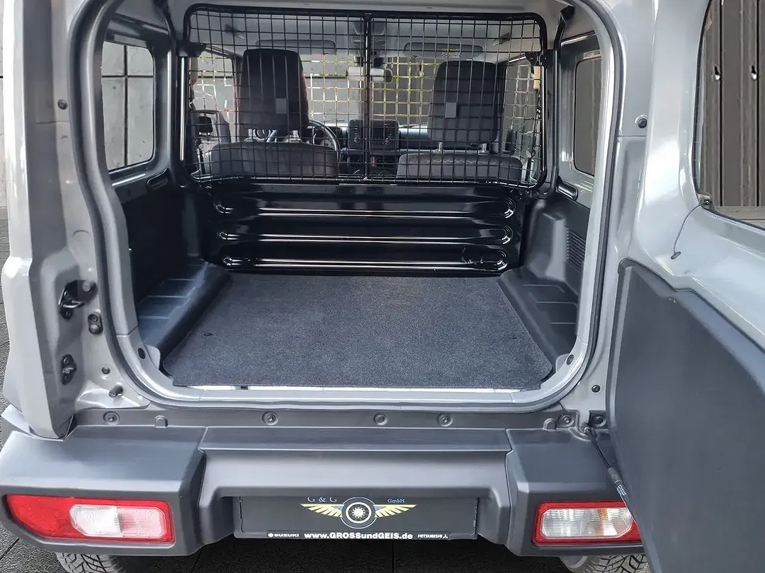 Suzuki Jimny - Thumbnail 9