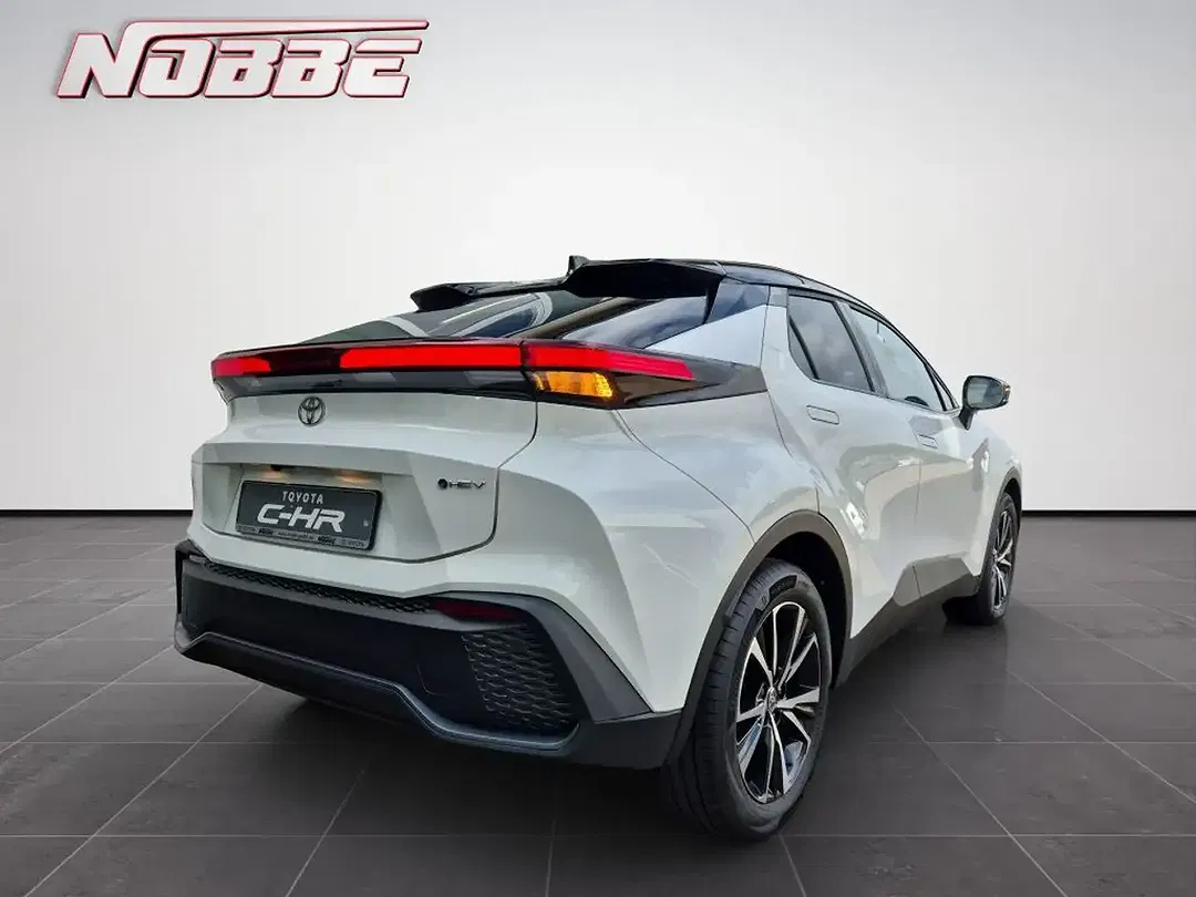 Toyota C-HR - Thumbnail 5