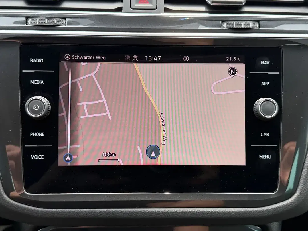 Volkswagen Tiguan - Thumbnail 15