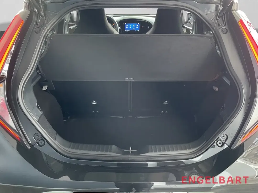 Toyota Aygo X - Thumbnail 13