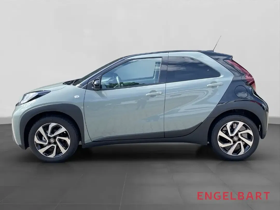 Toyota Aygo X - Thumbnail 2