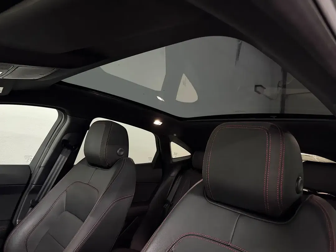 Jaguar E-Pace - Thumbnail 11