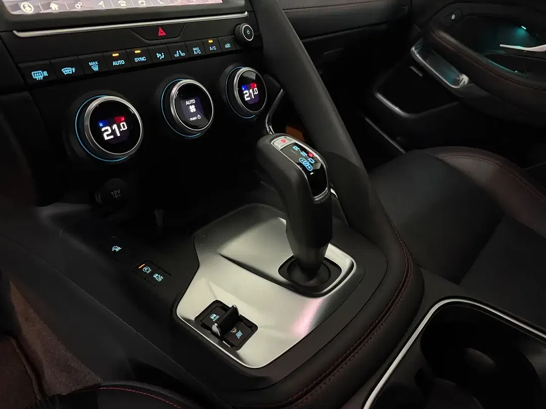 Jaguar E-Pace - Thumbnail 13