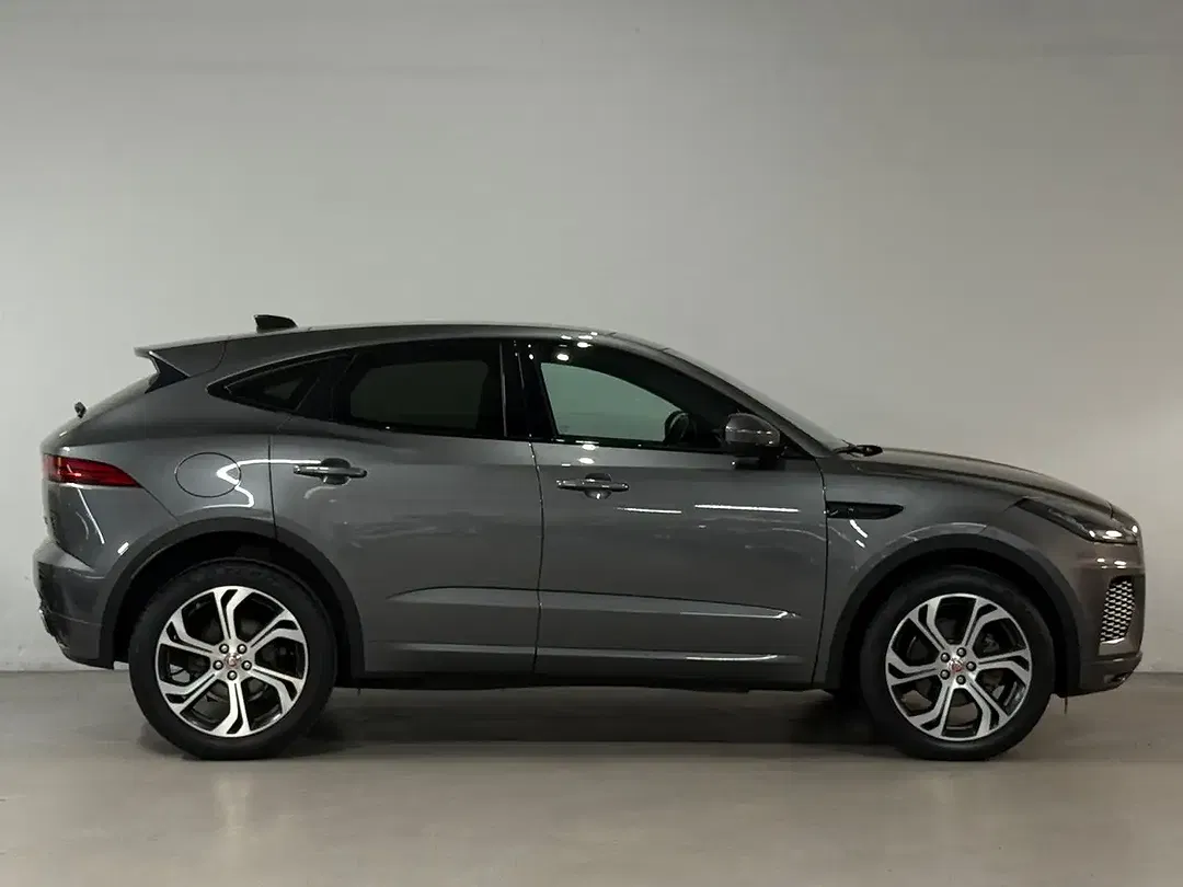 Jaguar E-Pace - Thumbnail 5