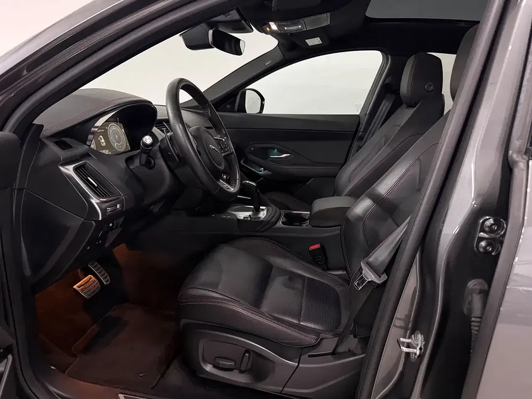 Jaguar E-Pace - Thumbnail 8