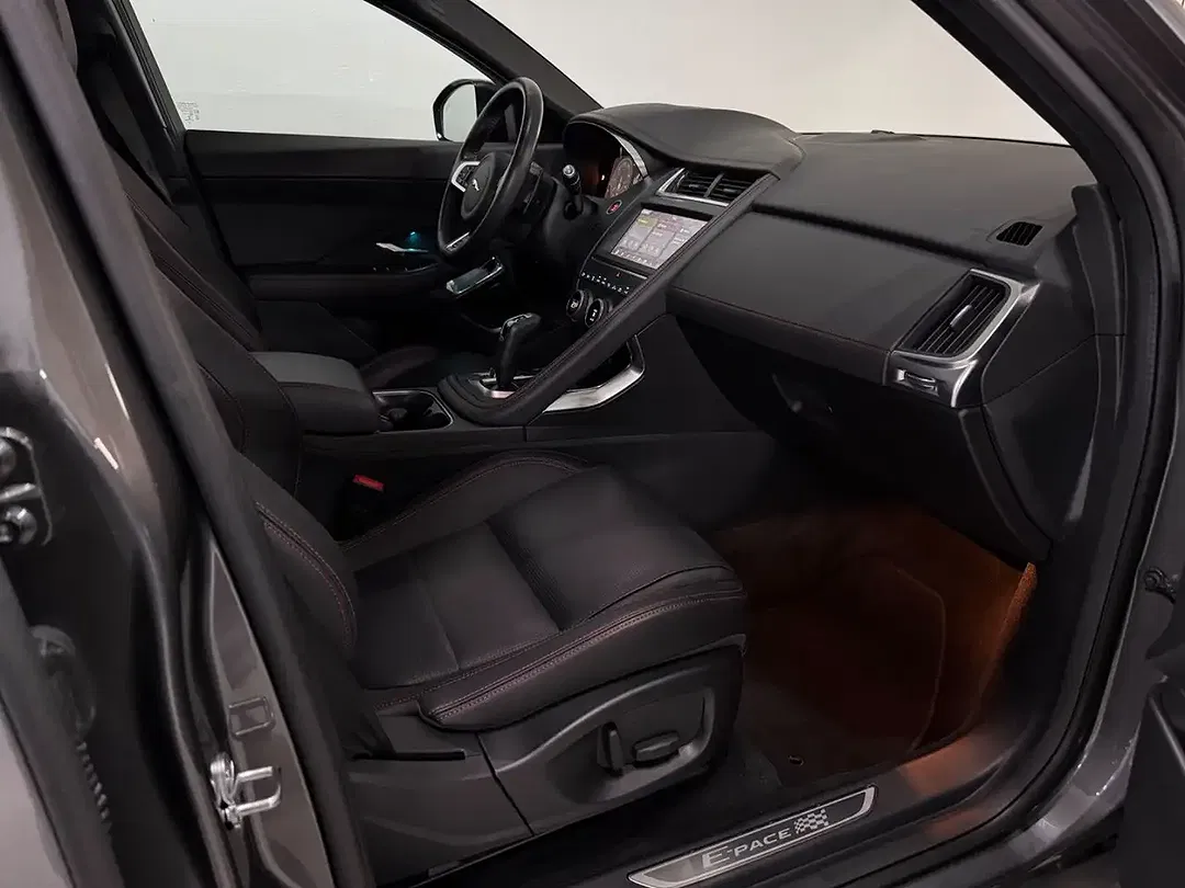 Jaguar E-Pace - Thumbnail 9