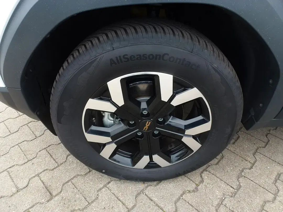 Dacia Duster - Thumbnail 9