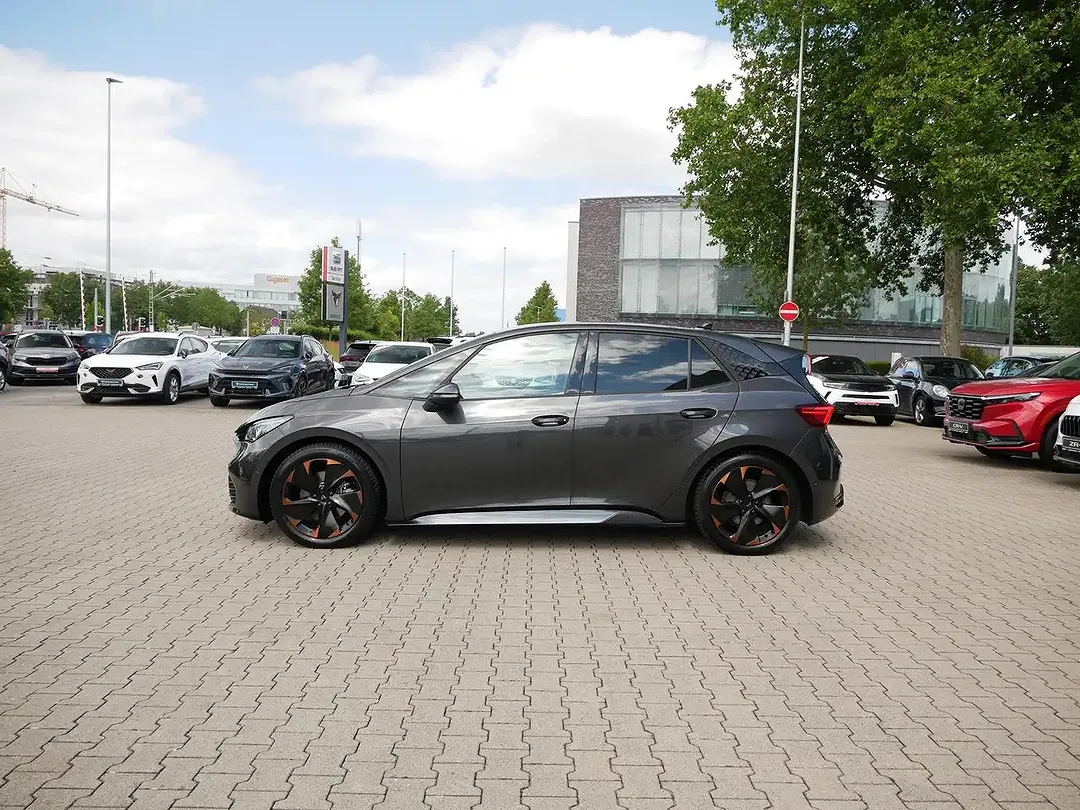 CUPRA Born - Thumbnail 8