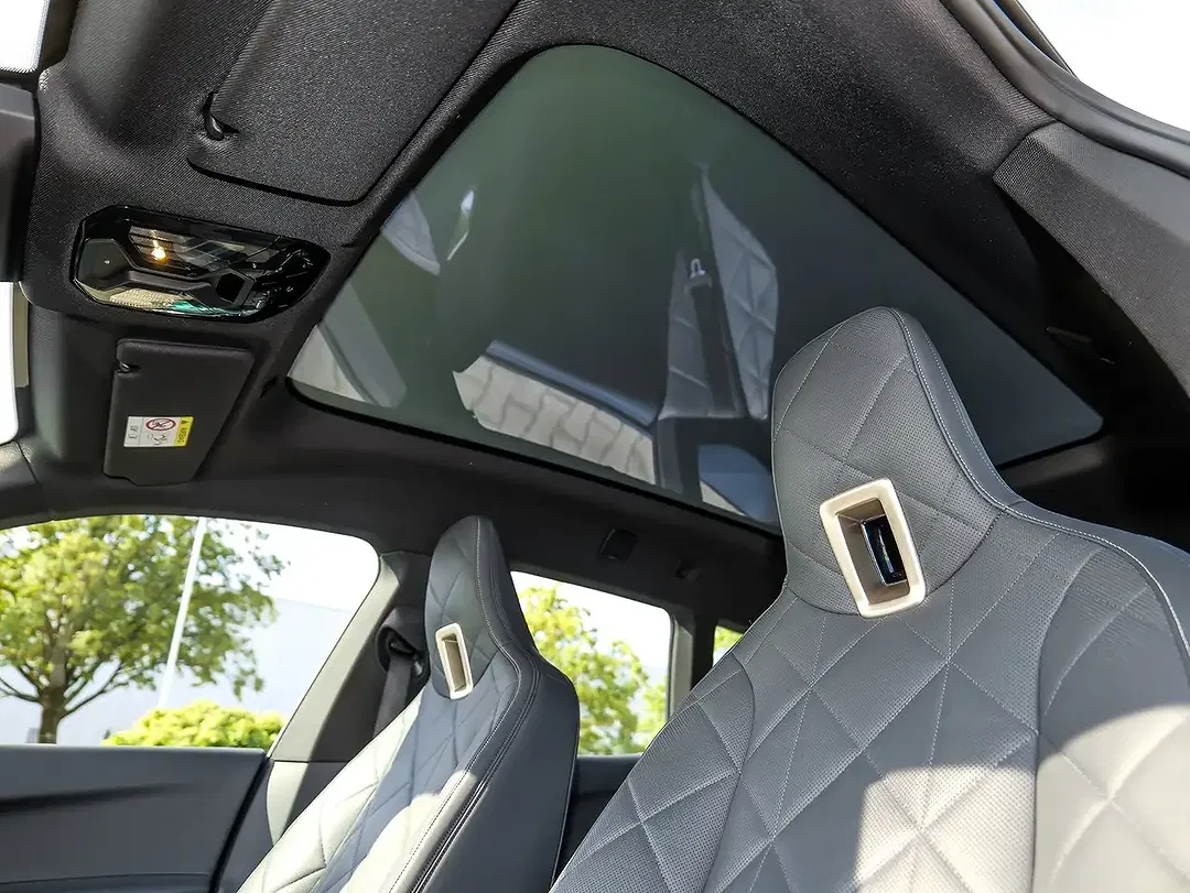 BMW iX - Thumbnail 13