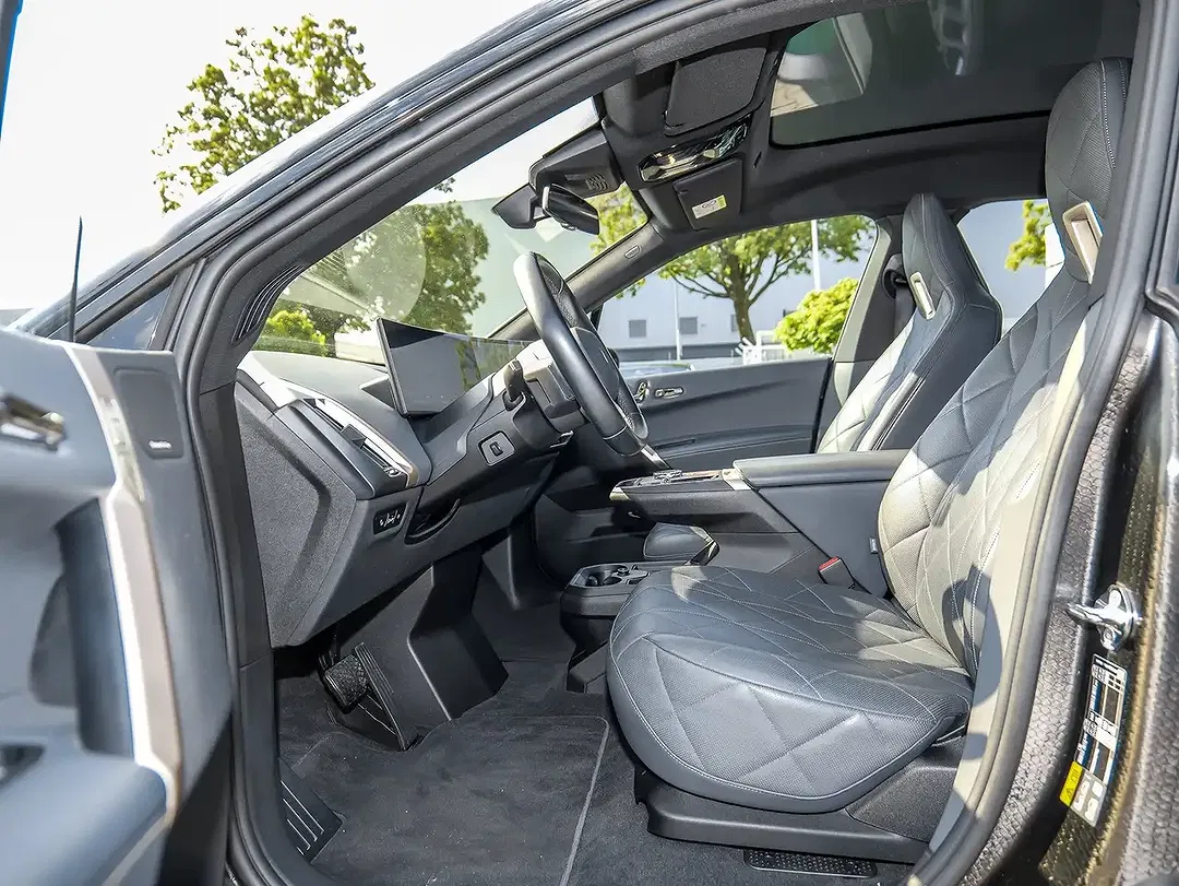 BMW iX - Thumbnail 5