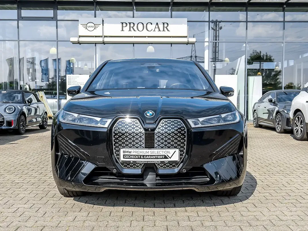 BMW iX - Thumbnail 9
