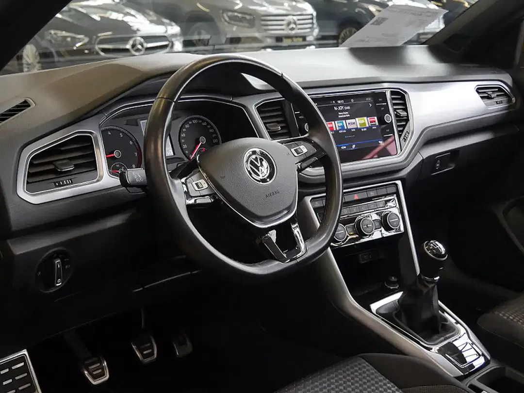 Volkswagen T-Roc - Thumbnail 9