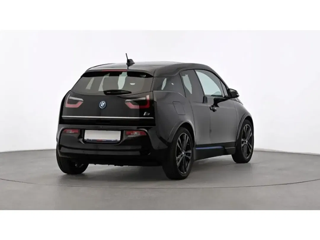 BMW i3 - Thumbnail 10