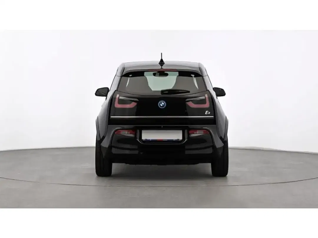 BMW i3 - Thumbnail 11