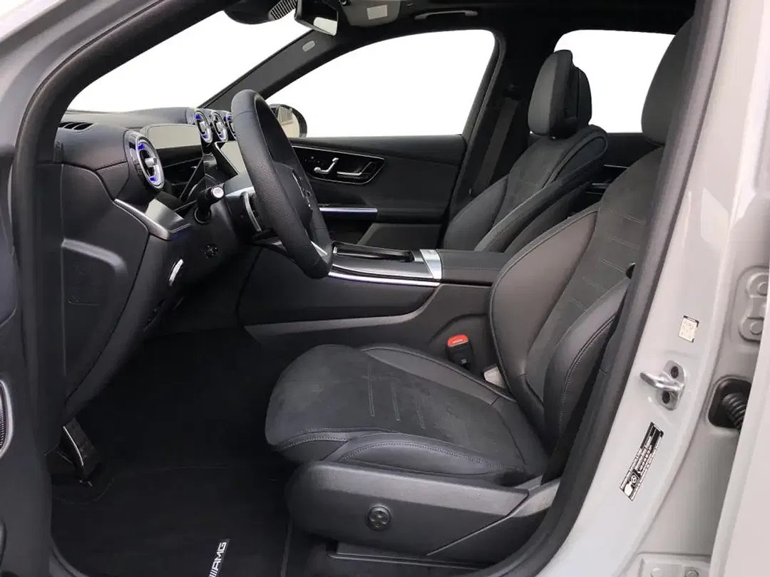 Mercedes-Benz GLC 300 - Thumbnail 5