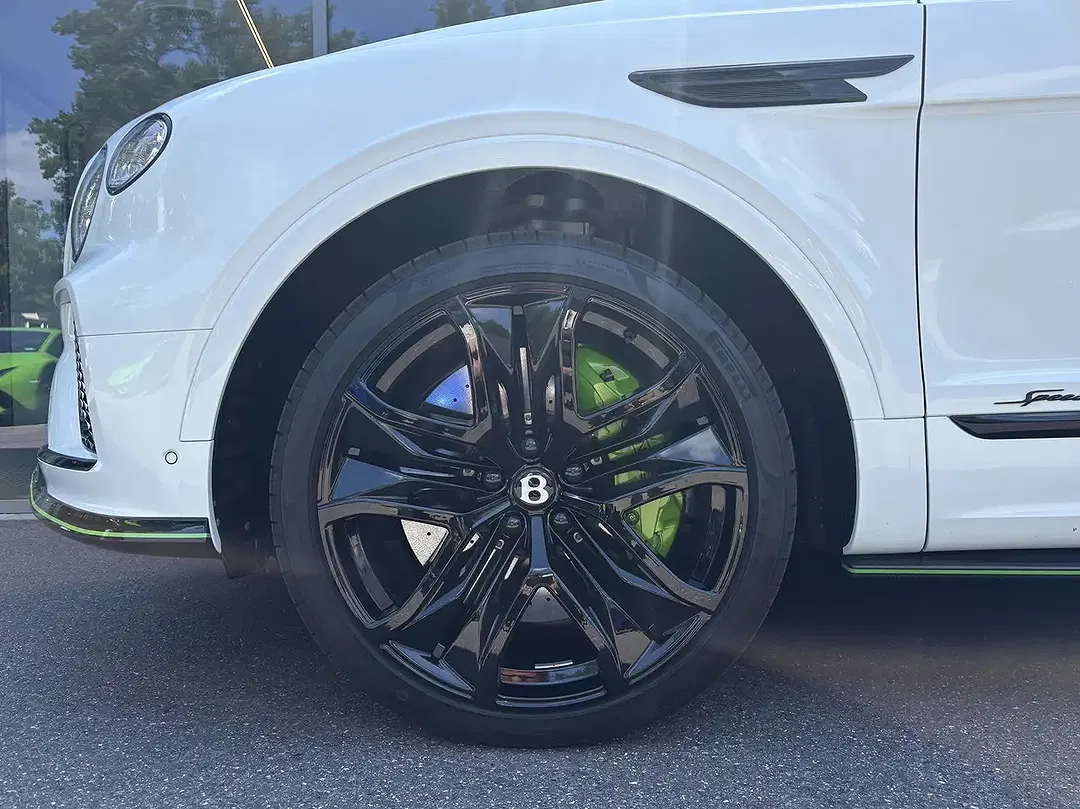Bentley Bentayga - Thumbnail 4
