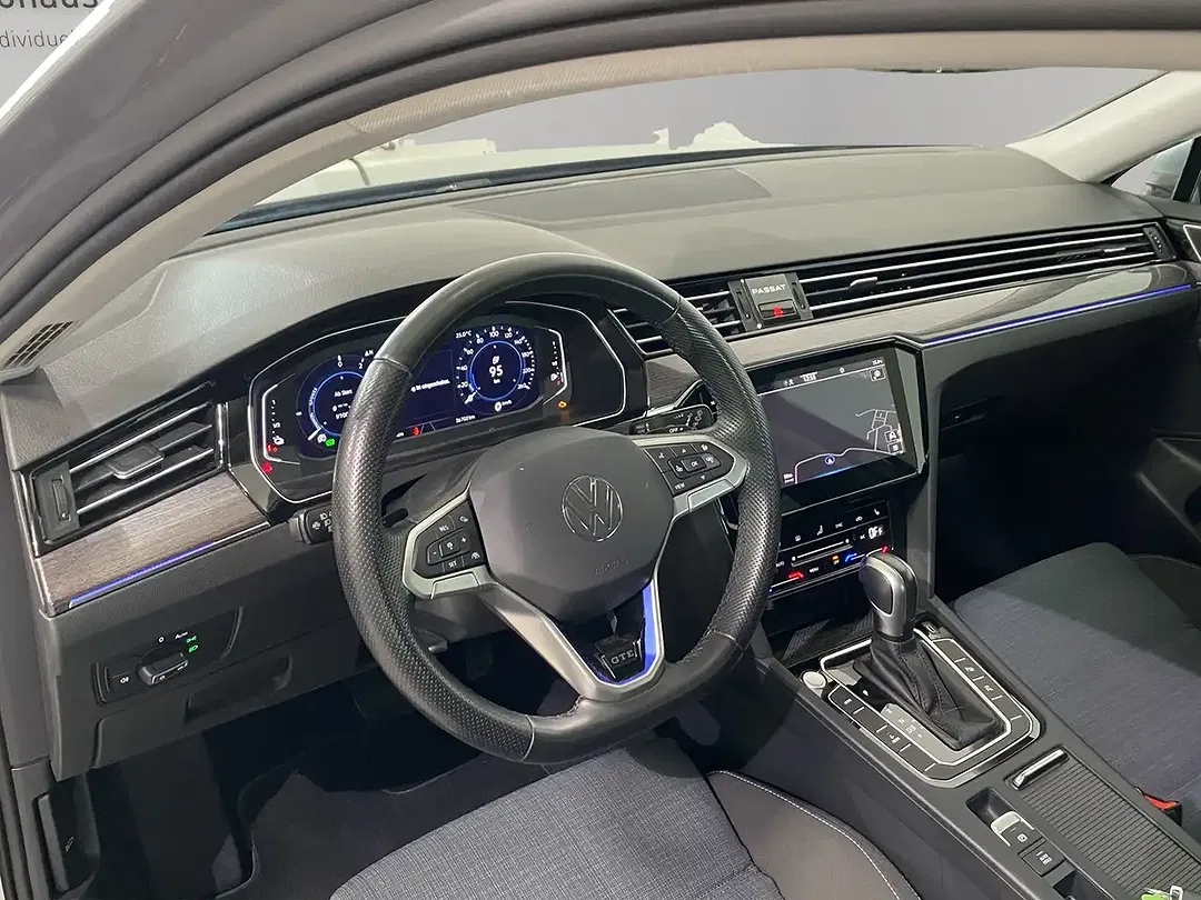 Volkswagen Passat Variant - Thumbnail 3