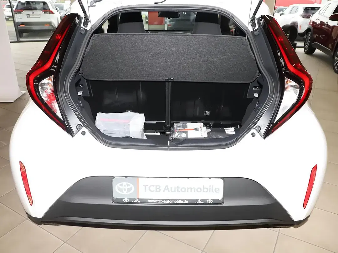 Toyota Aygo X - Thumbnail 11