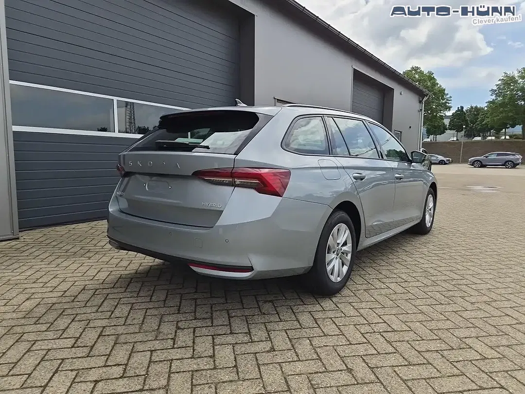 Skoda Octavia - Thumbnail 5