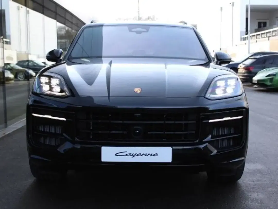 Porsche Cayenne - Thumbnail 6