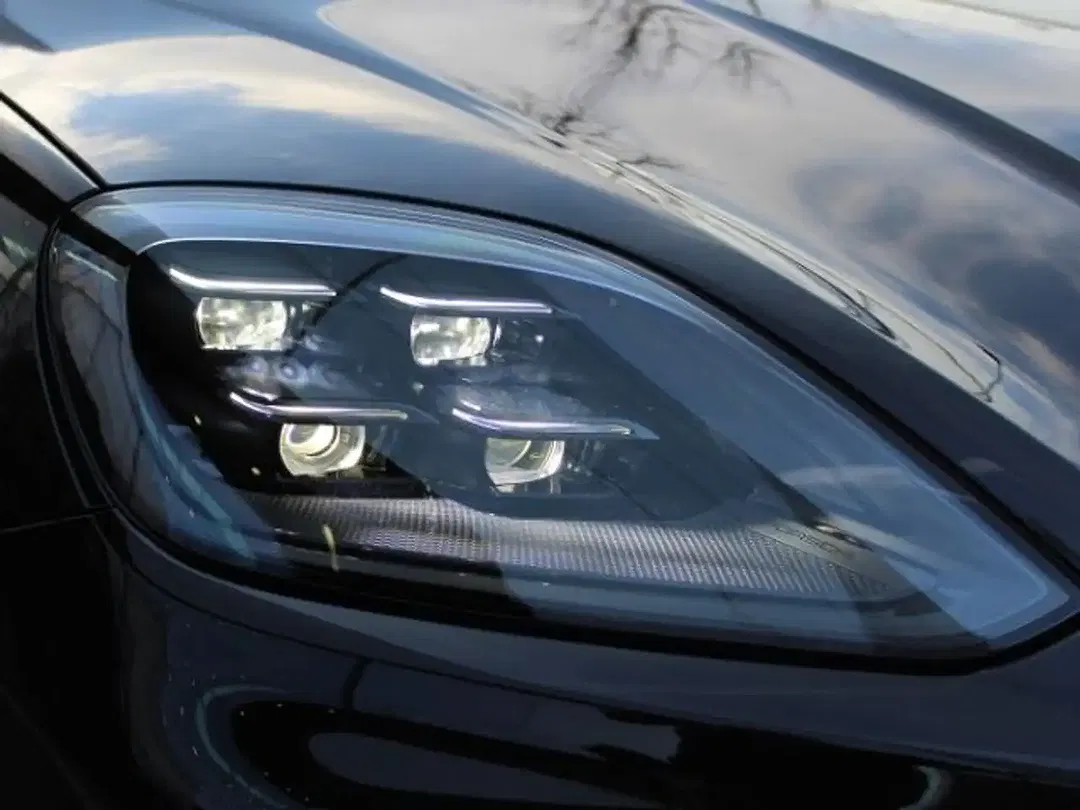 Porsche Cayenne - Thumbnail 7