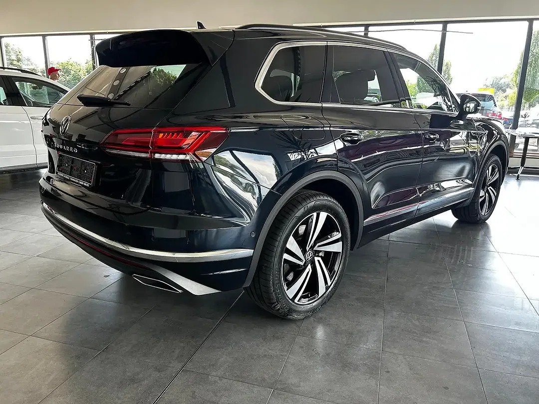 Volkswagen Touareg - Thumbnail 6
