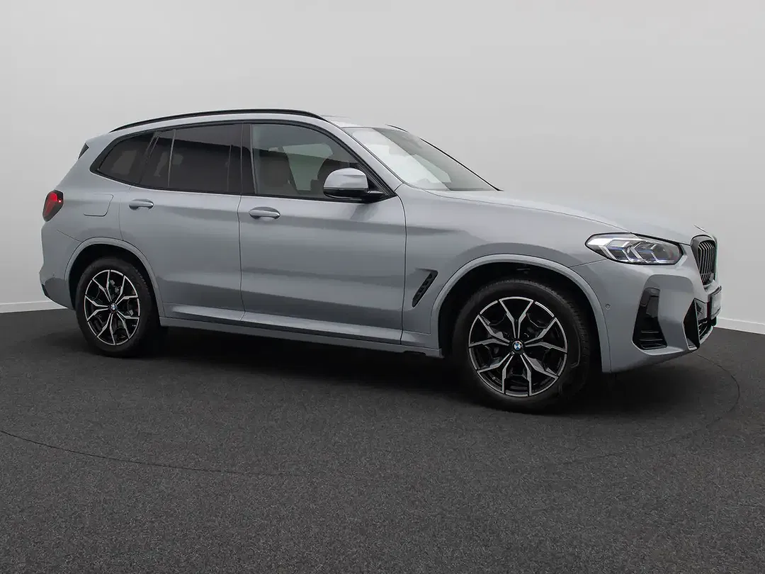 BMW X3 - Thumbnail 4