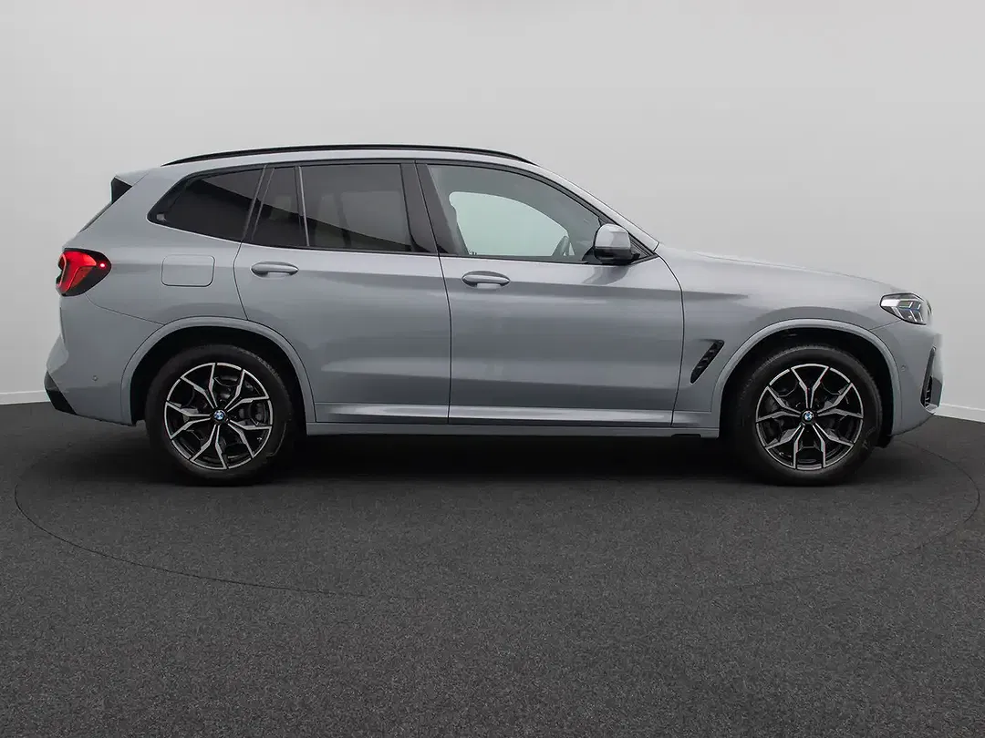 BMW X3 - Thumbnail 5