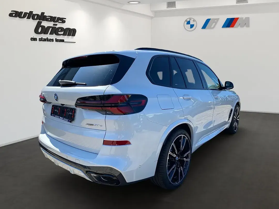BMW X5 - Thumbnail 3