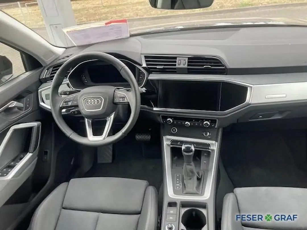Audi Q3 - Thumbnail 5