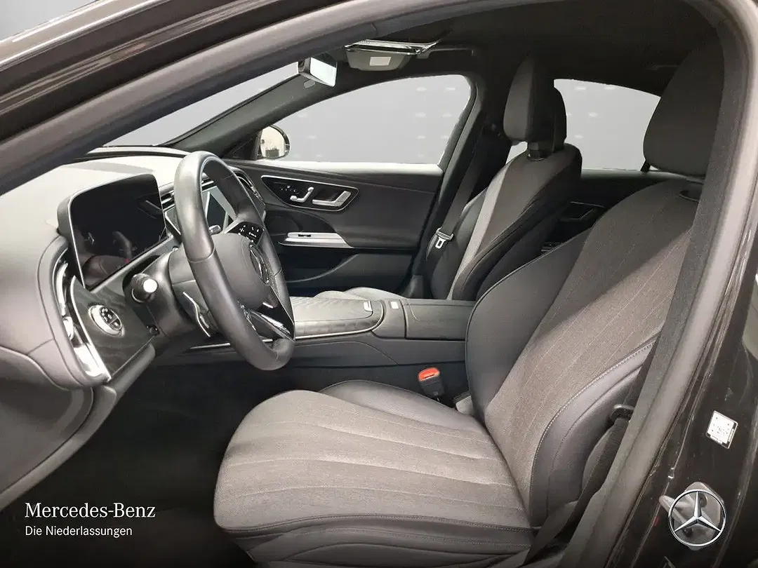 Mercedes-Benz E 220 - Thumbnail 10