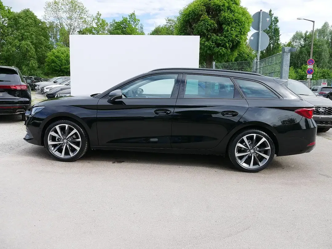 SEAT Leon - Thumbnail 3
