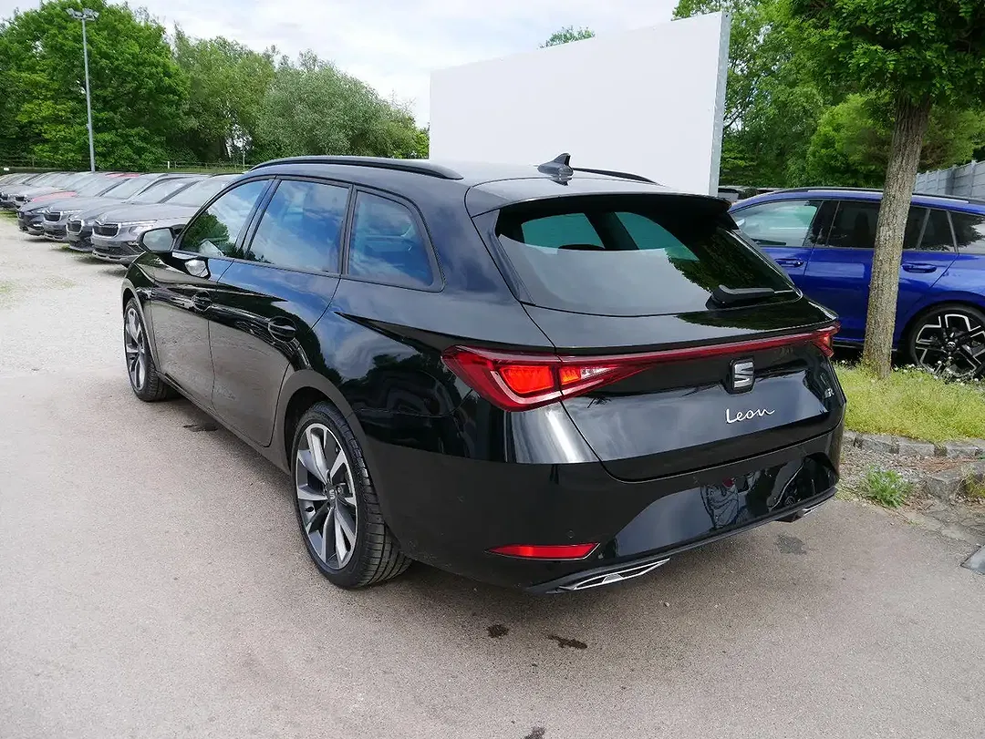 SEAT Leon - Thumbnail 4