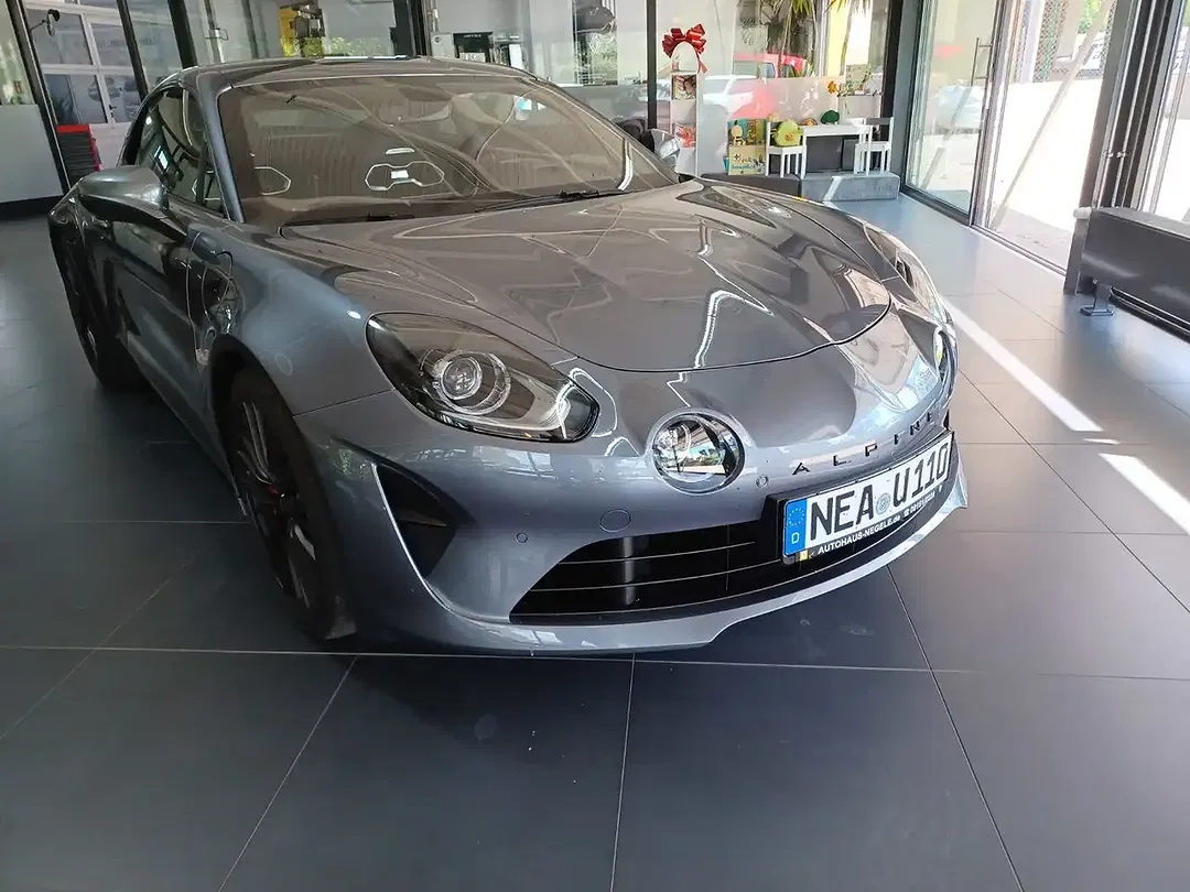 Alpine A110 - Thumbnail 4